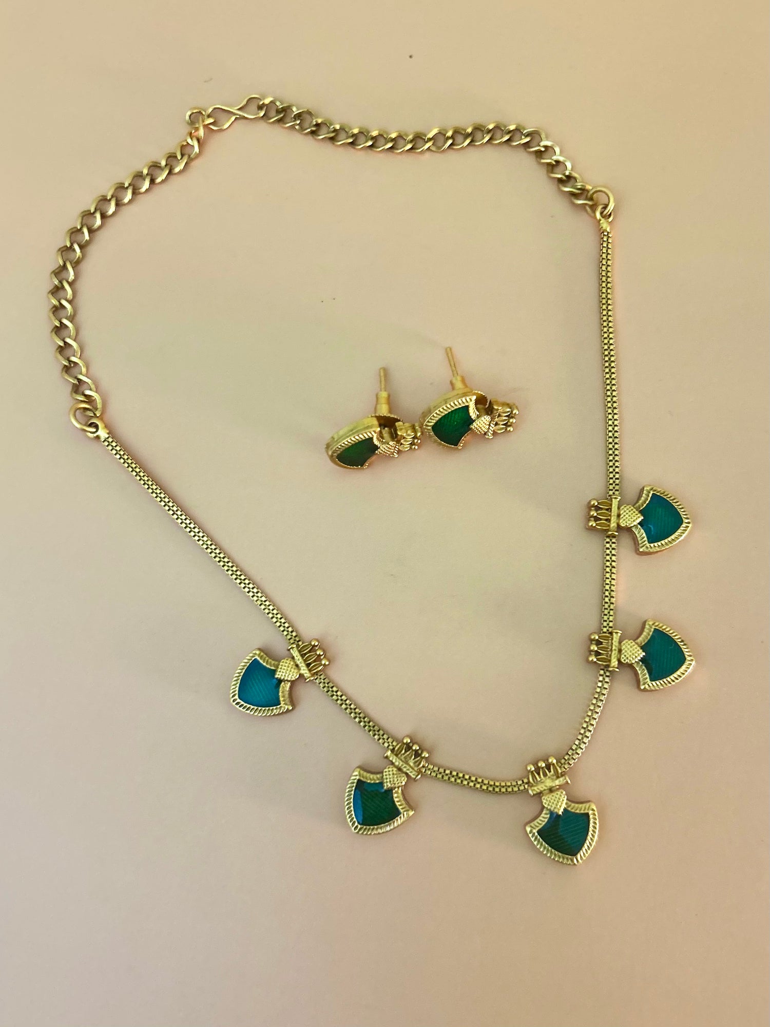 Palakka Enamel Neckpiece Set
