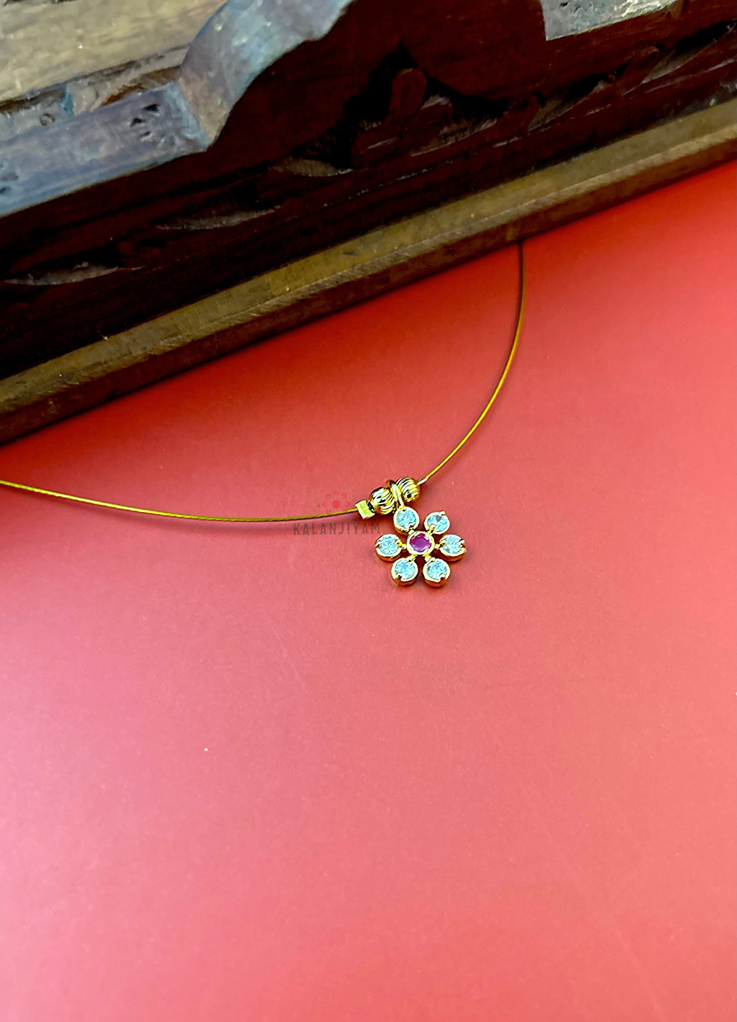 Single Floral Neckpiece