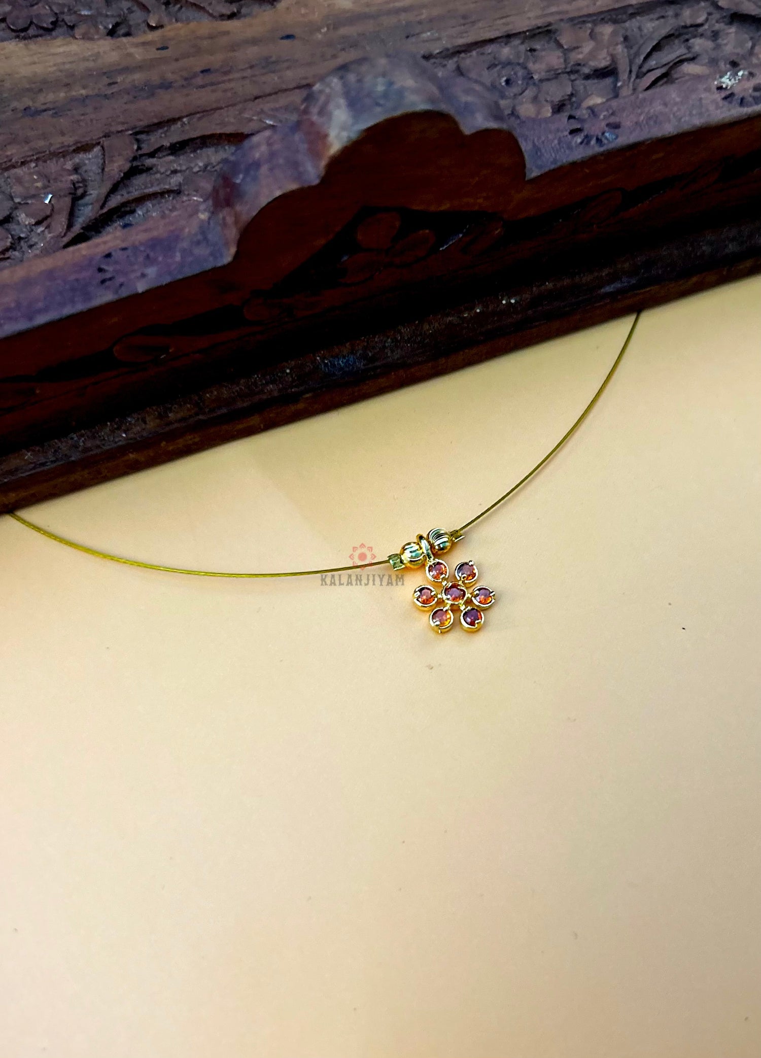 Single Floral Neckpiece