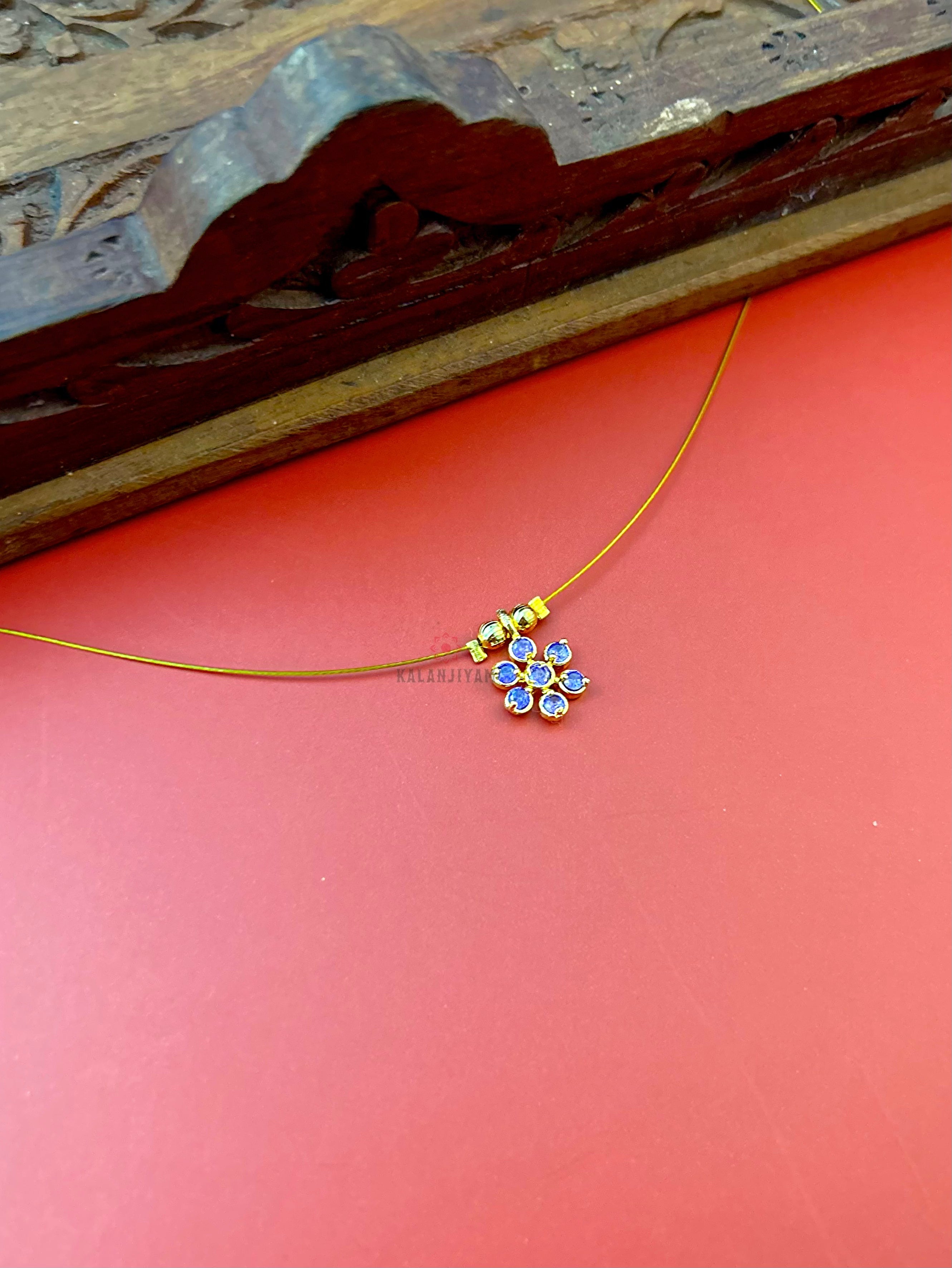 Single Floral Neckpiece
