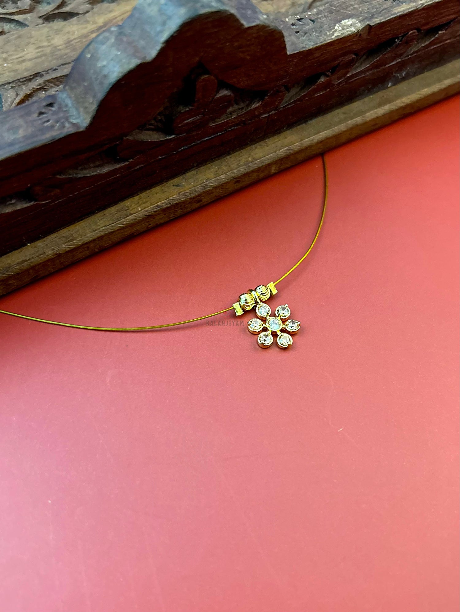 Single Floral Neckpiece