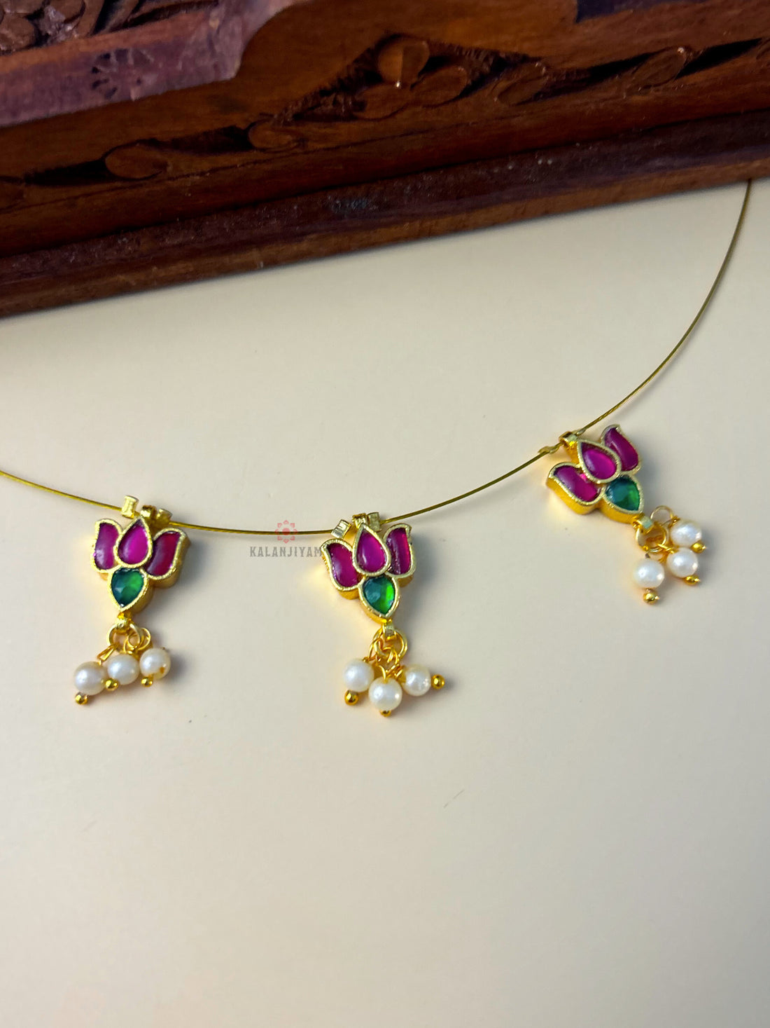 Three Lotus Neckpiece