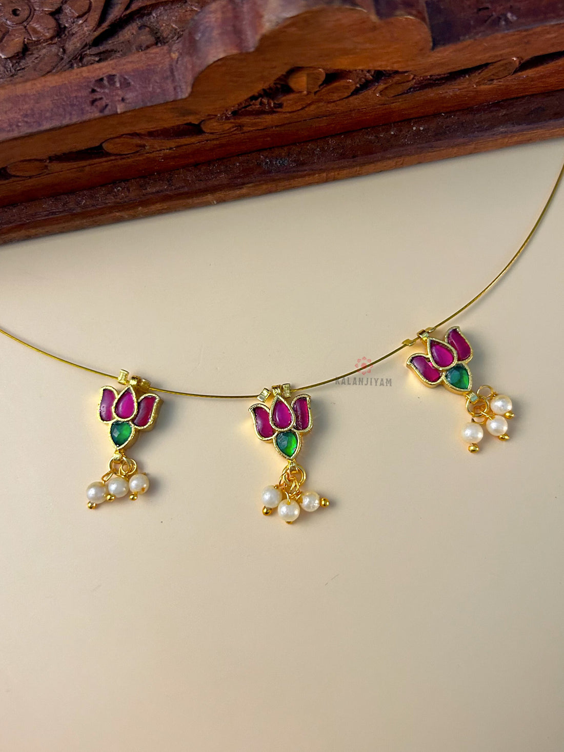 Three Lotus Neckpiece