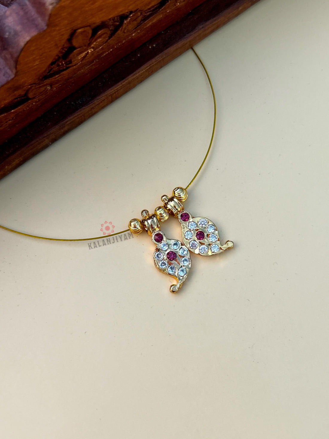 Stone Mango Neckpiece