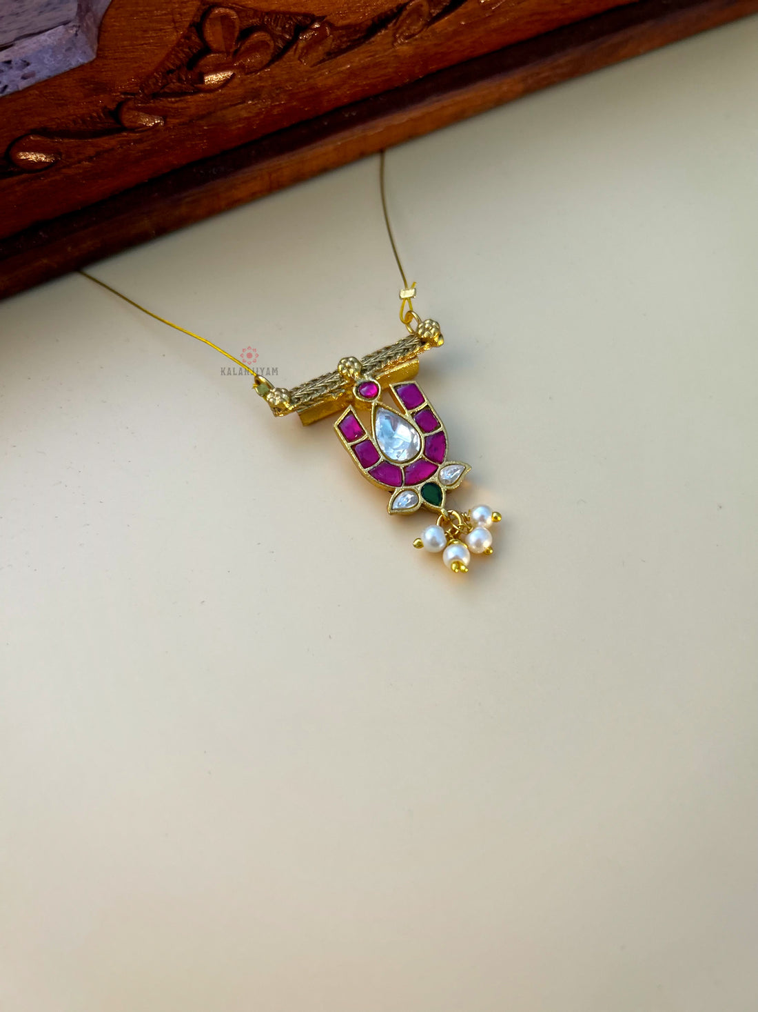 Namam Neckpiece