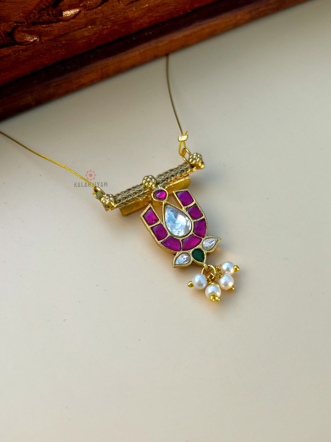 Namam Neckpiece