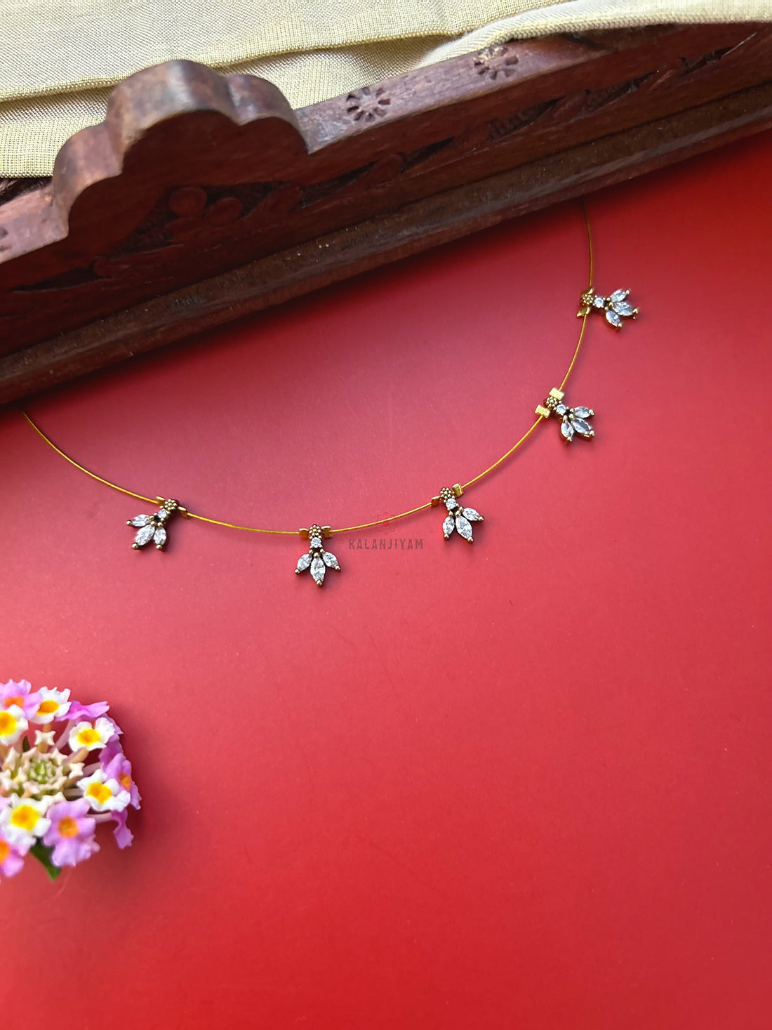White Stone Neckpiece