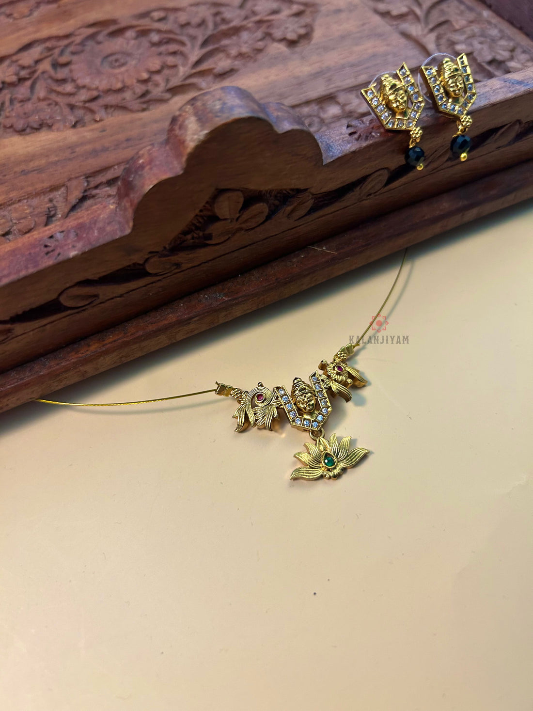Perumal Neckpiece Set