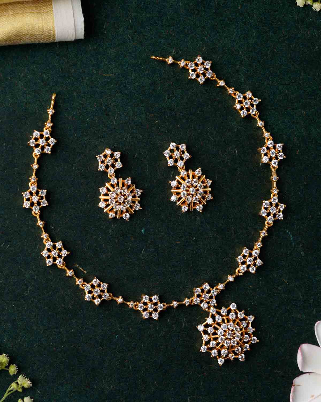 Star Ad Neckpiece Set
