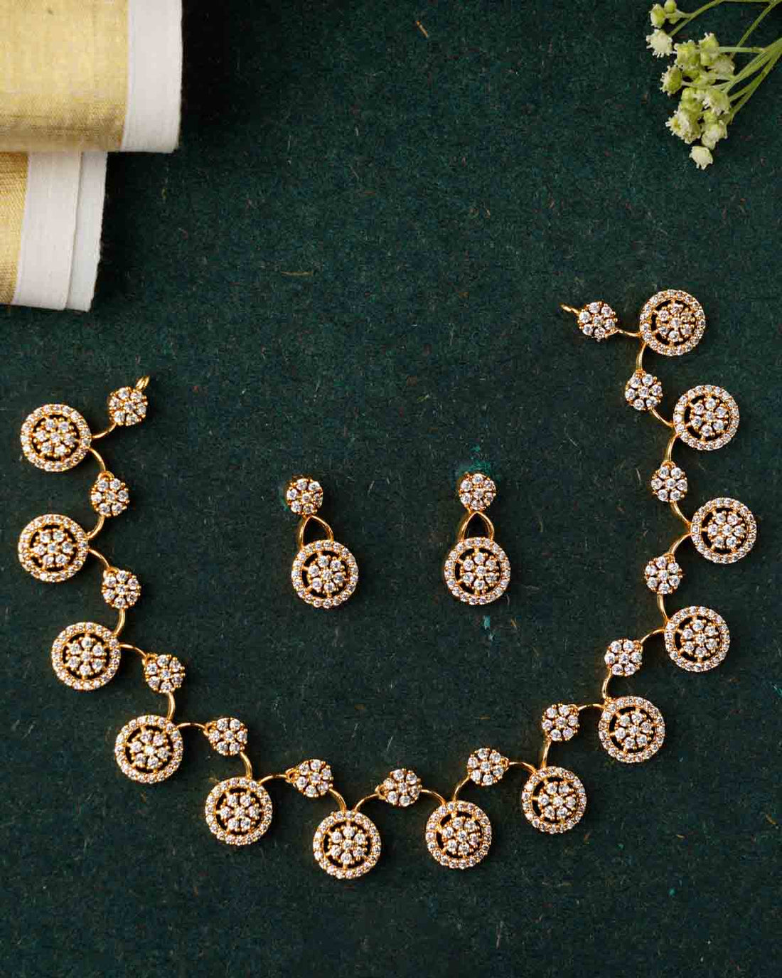 Round Ad Neckpiece Set
