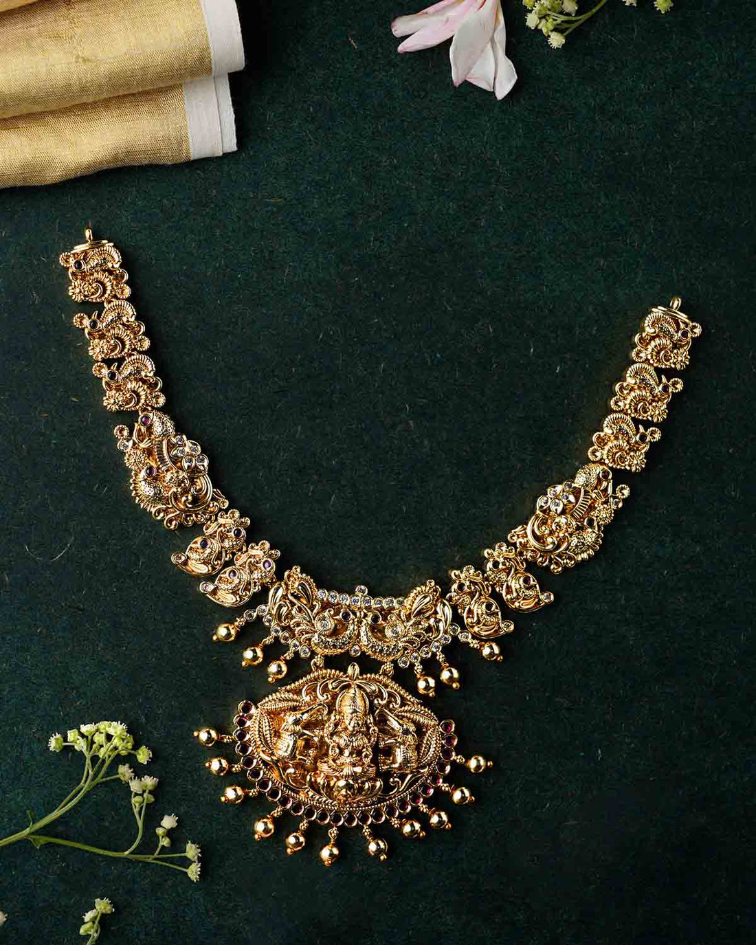 Lakshmi - Short Haram