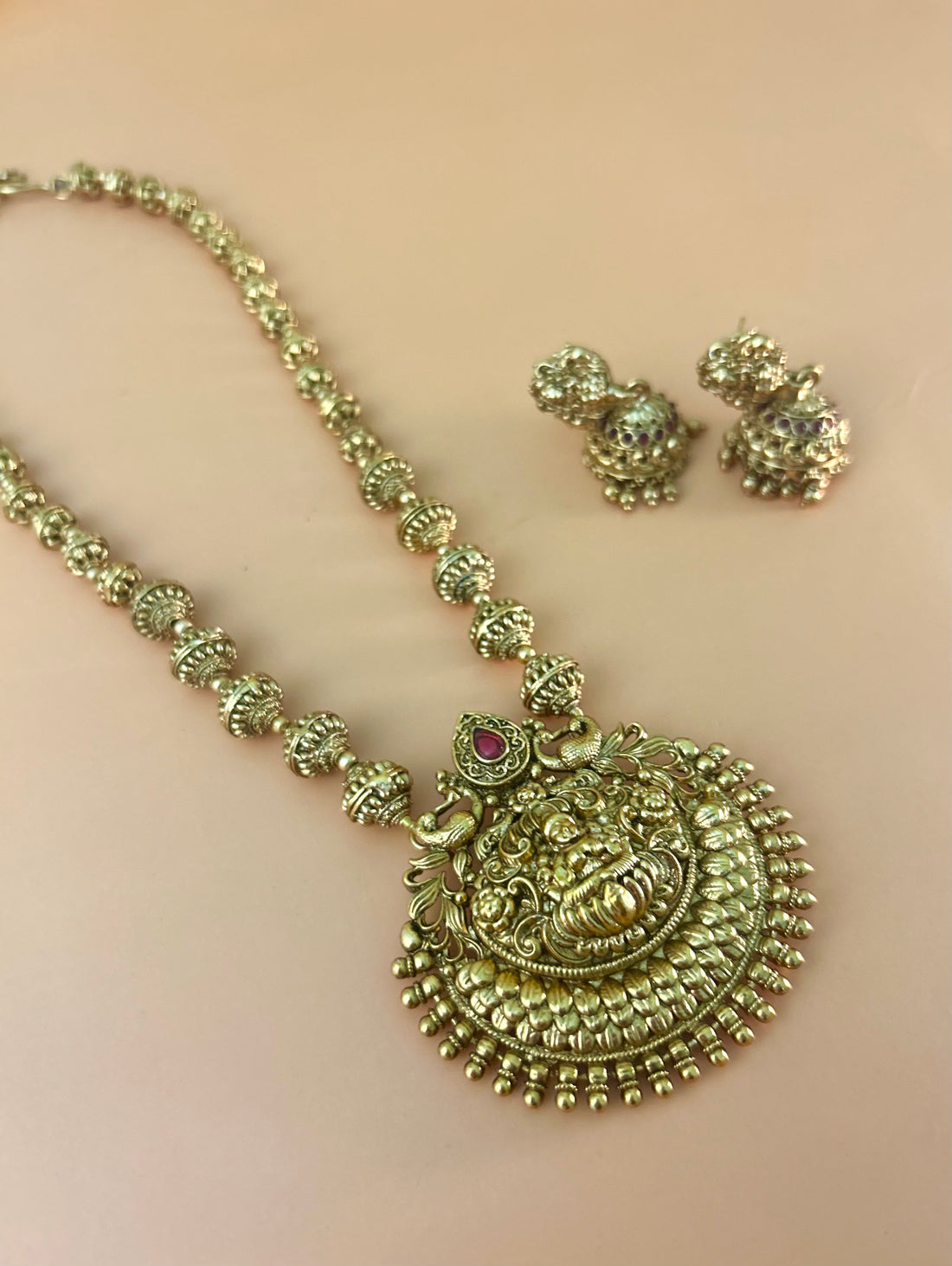 Nagas Beaded Neckpiece Set