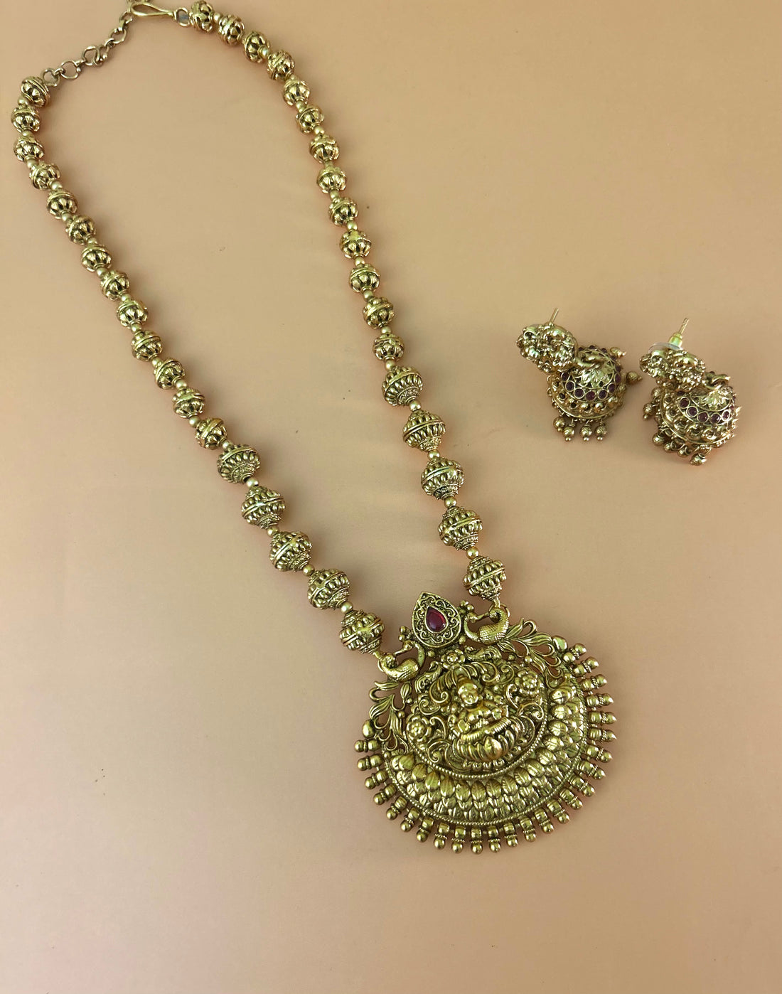 Nagas Beaded Neckpiece Set