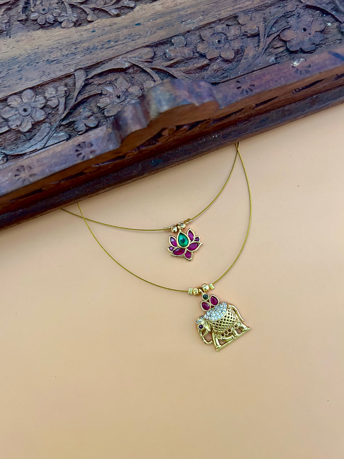 Two layered Neckpiece