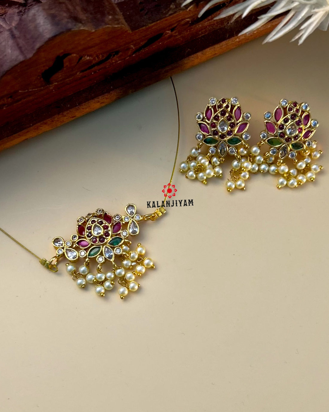 Kemp Lotus Neckpiece Set