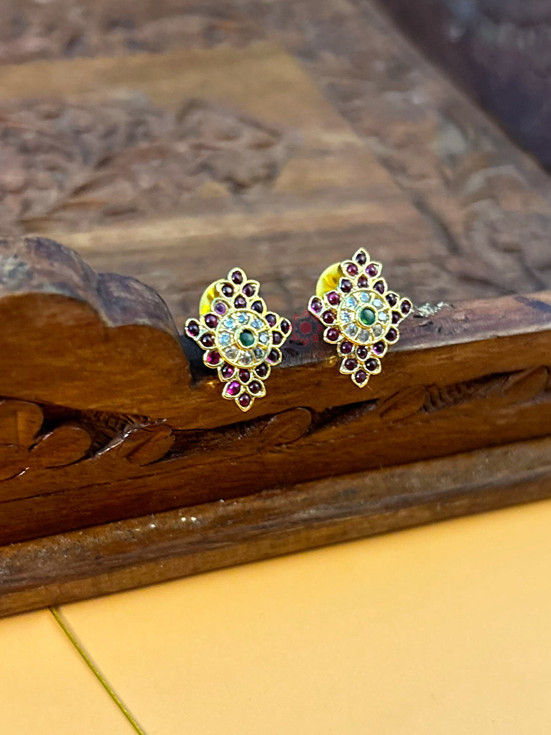 Perumal Namam Kemp Neckpiece Set